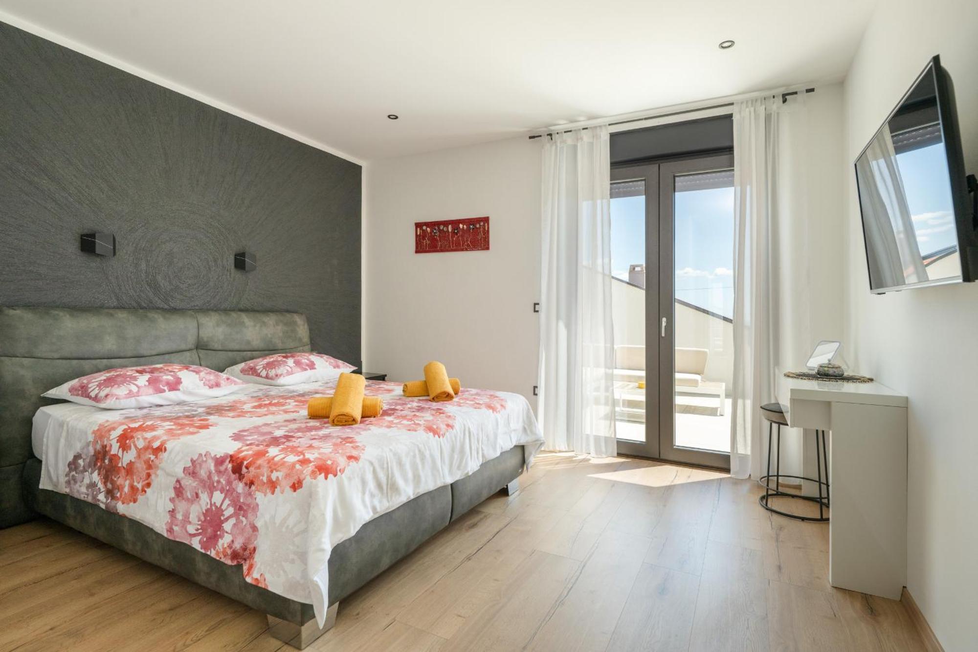 Villa Posidonia Near Pula With Sea View And Surrounded By Olive Trees Krnica Ngoại thất bức ảnh