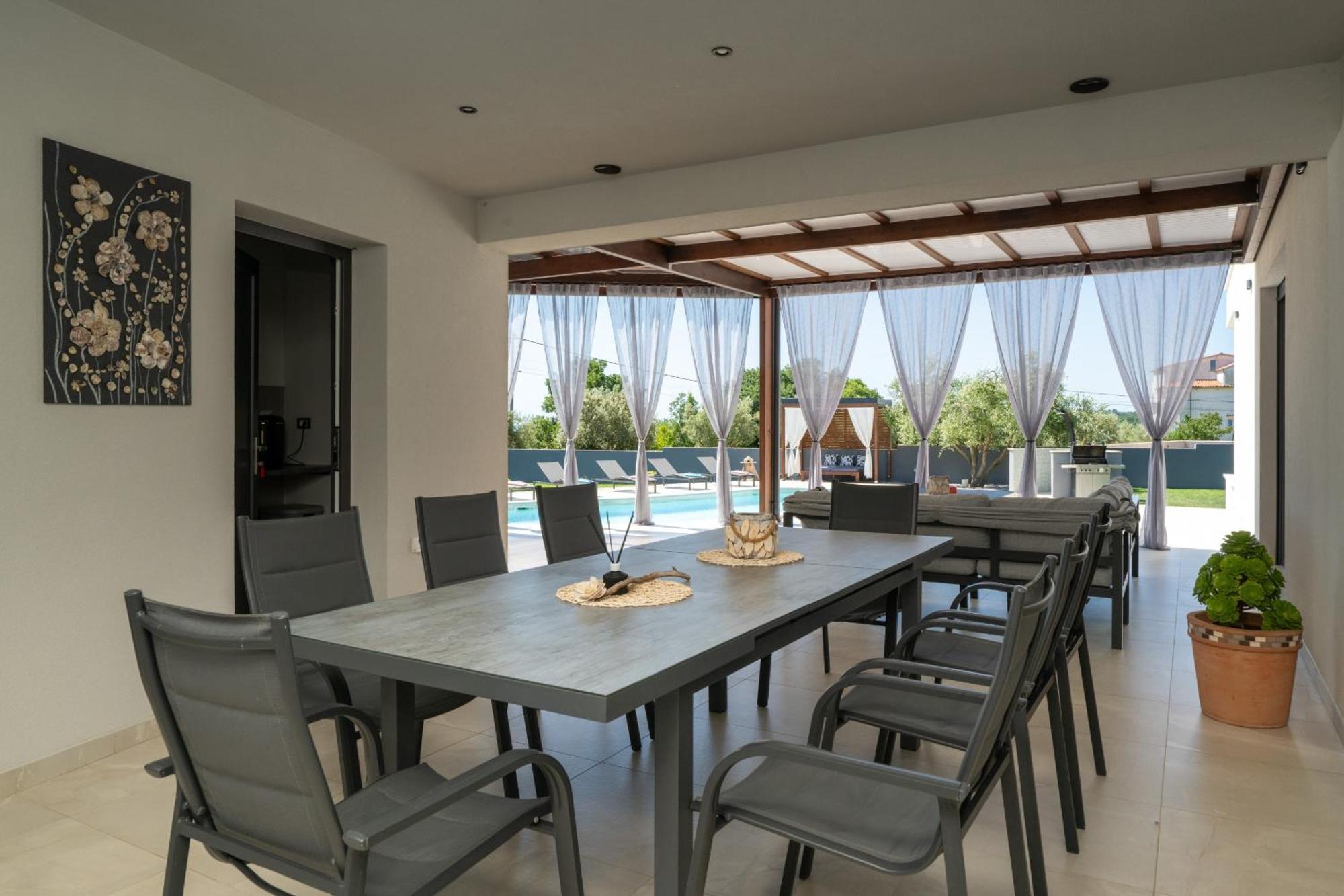 Villa Posidonia Near Pula With Sea View And Surrounded By Olive Trees Krnica Ngoại thất bức ảnh